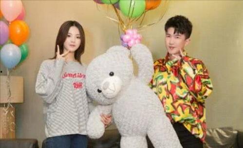 娱乐圈吃瓜背景图女男,揭秘明星们的甜蜜与纠葛